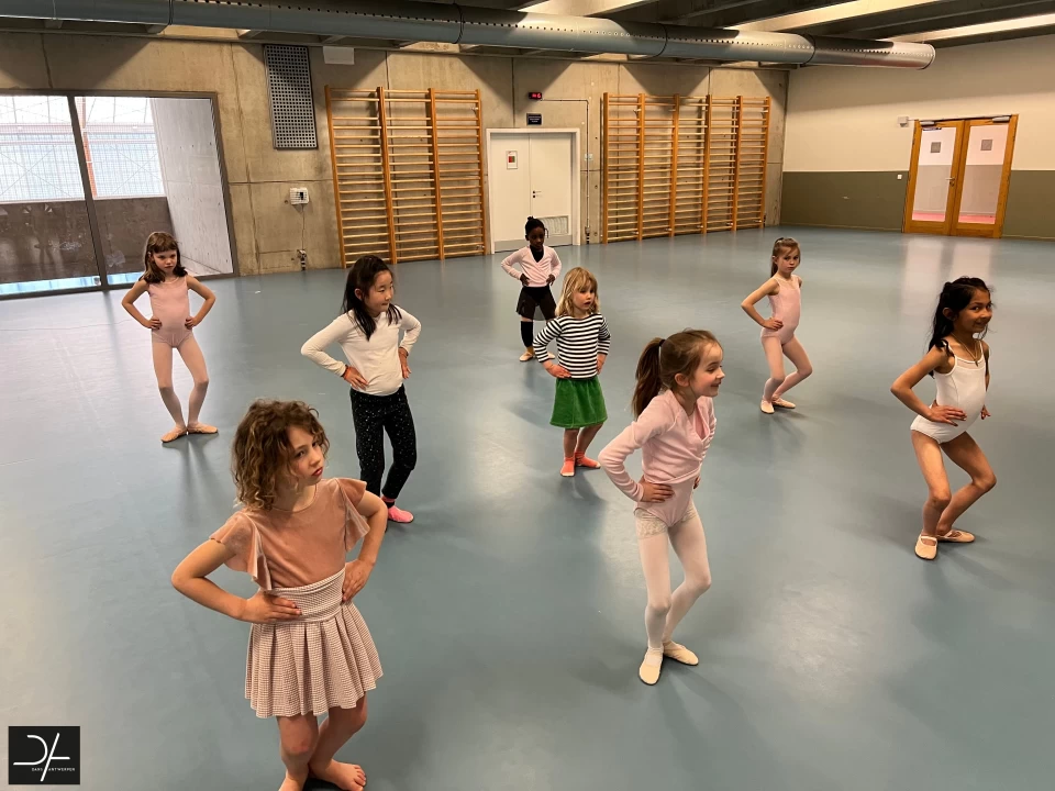 Meekijken bij... Initiatie Klassiek Ballet 6+