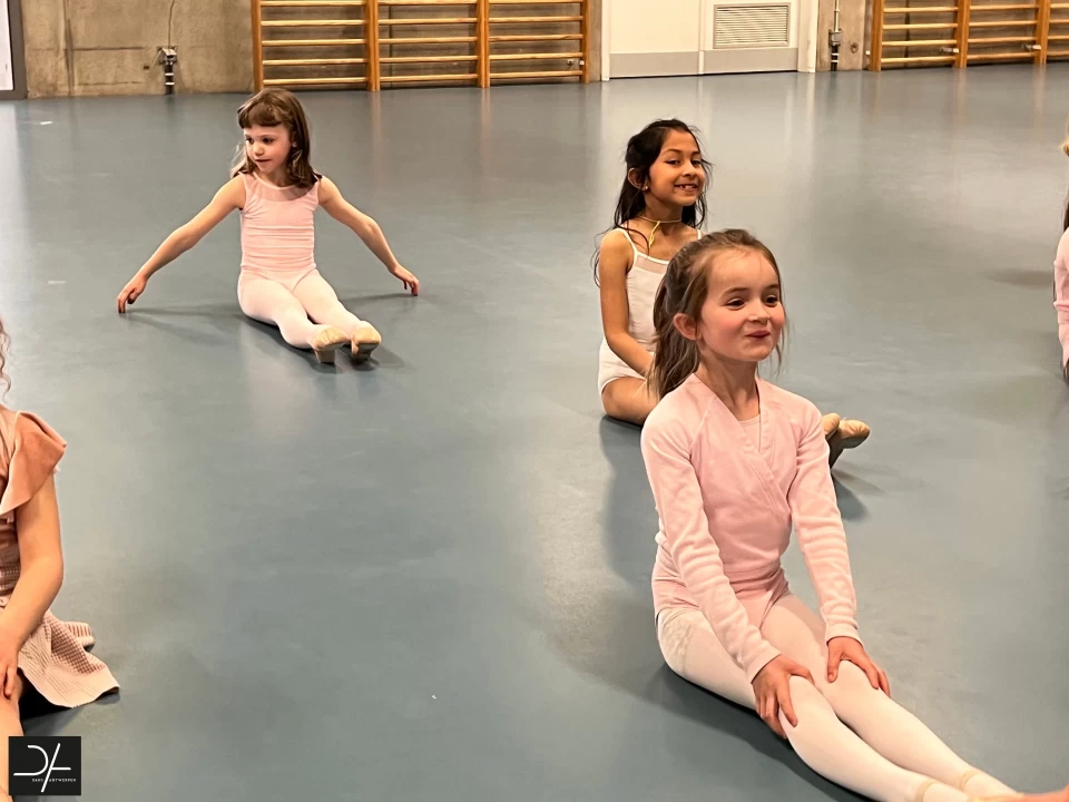 Meekijken bij... Initiatie Klassiek Ballet 6+