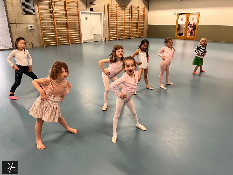 Meekijken bij... Initiatie Klassiek Ballet 6+