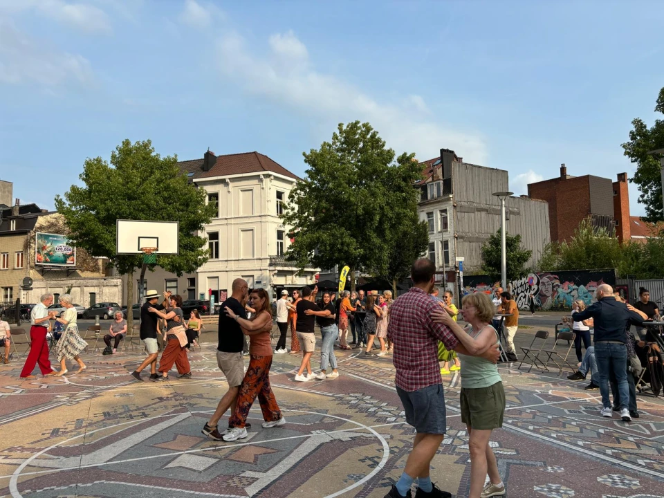 Zomers feestje op het plein #1
