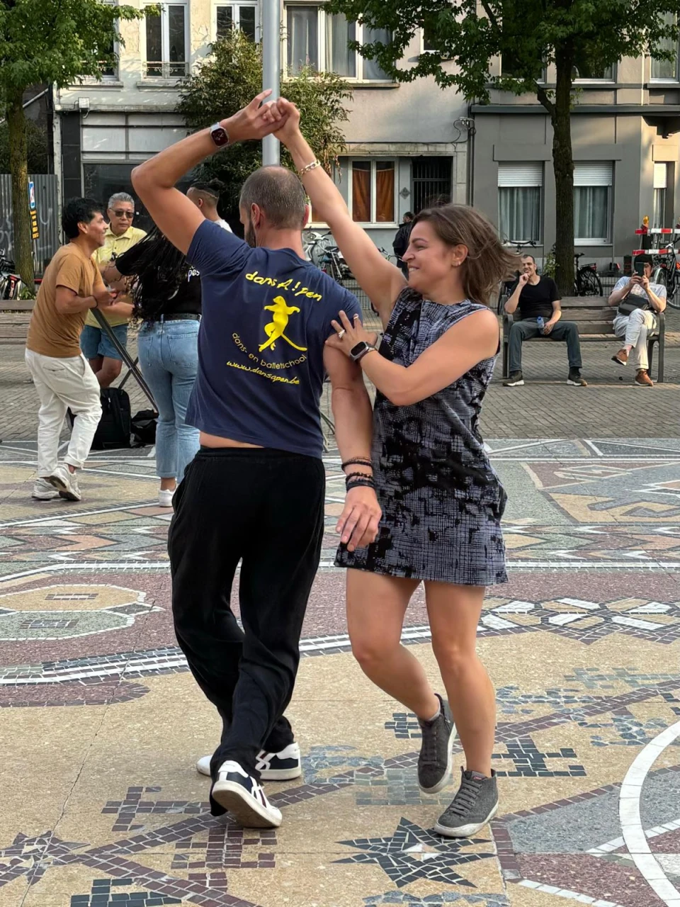 Zomers feestje op het plein #1