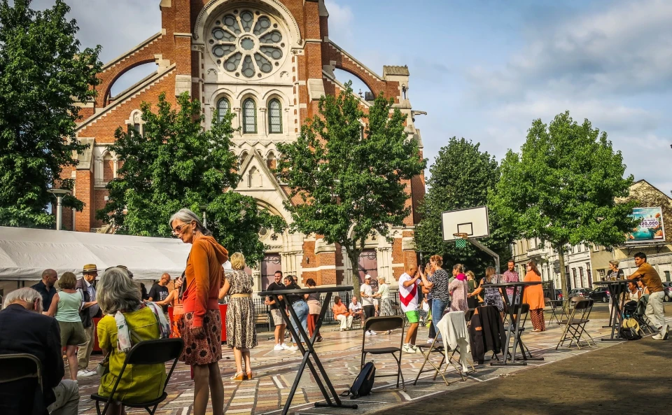 Zomers feestje op het plein #1