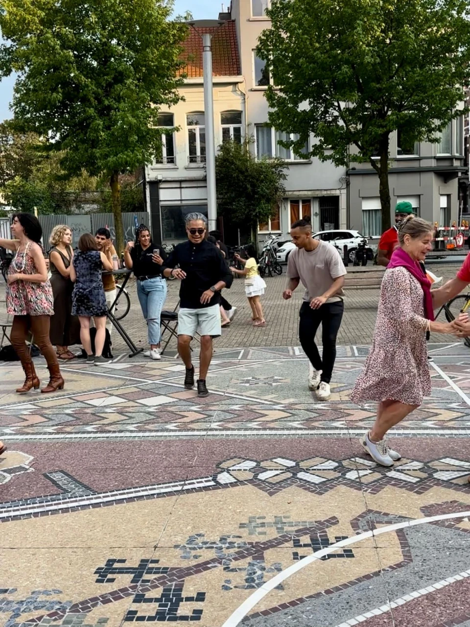 Zomers feestje op het plein #1
