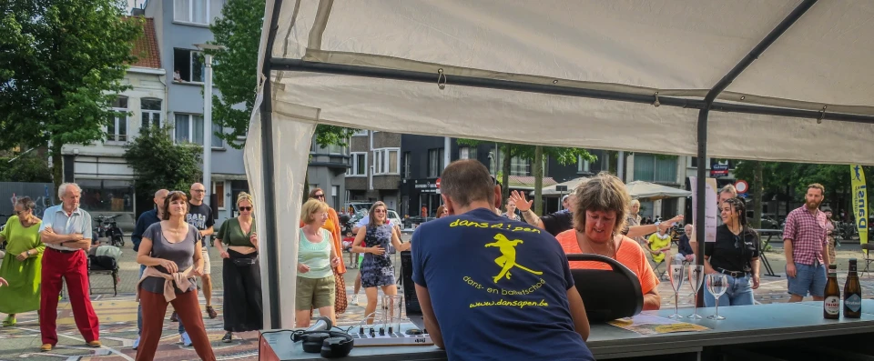 Zomers feestje op het plein #1