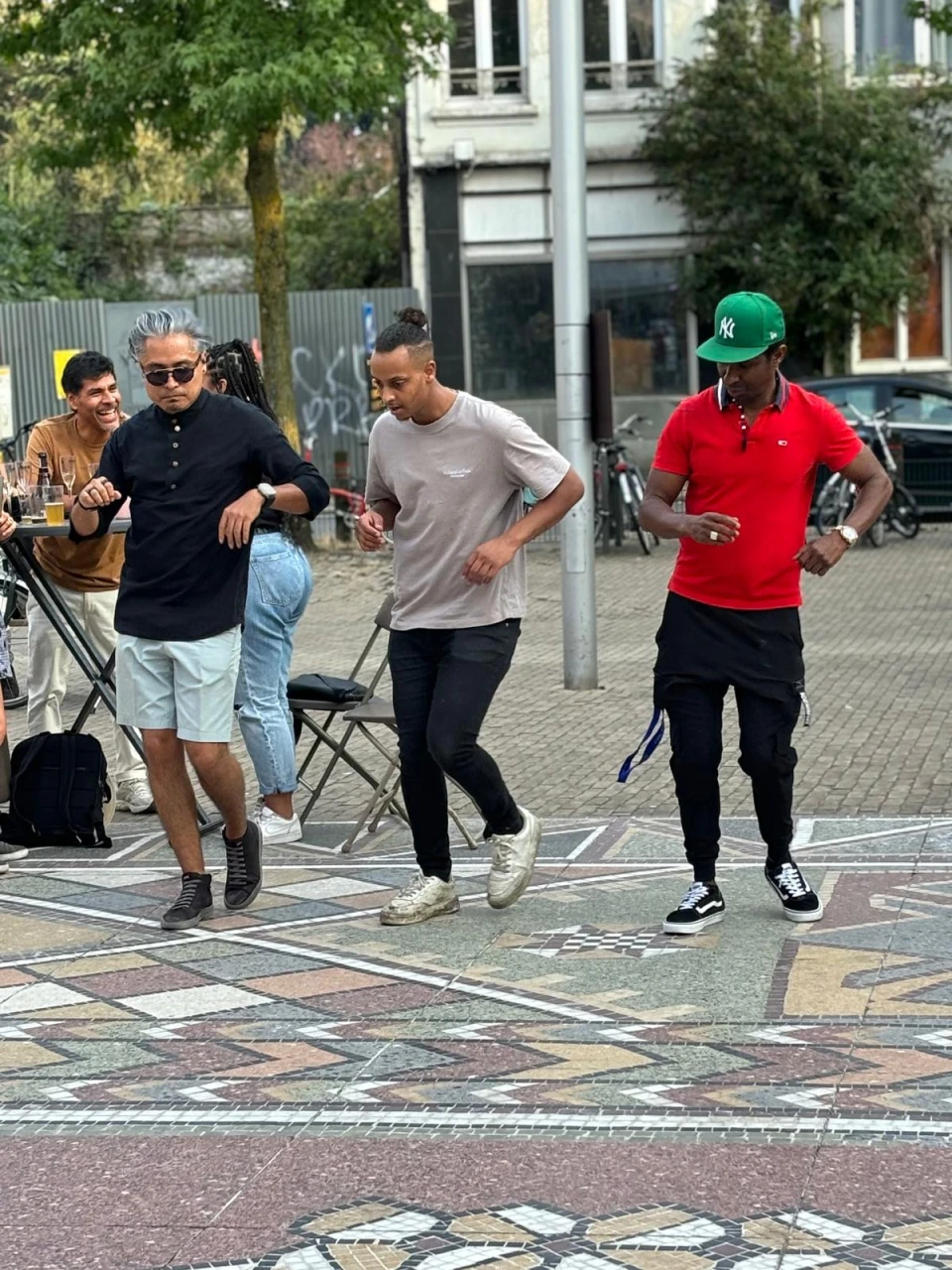 Zomers feestje op het plein #1