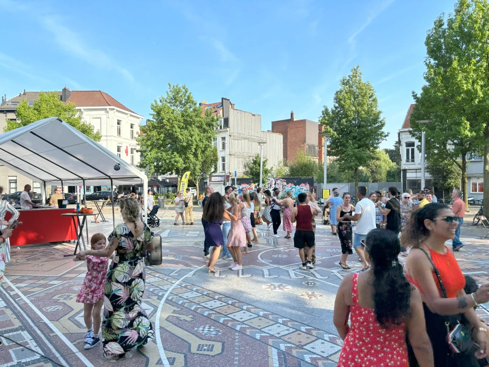 Zomers feestje op het plein #2