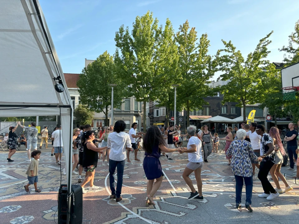 Zomers feestje op het plein #2