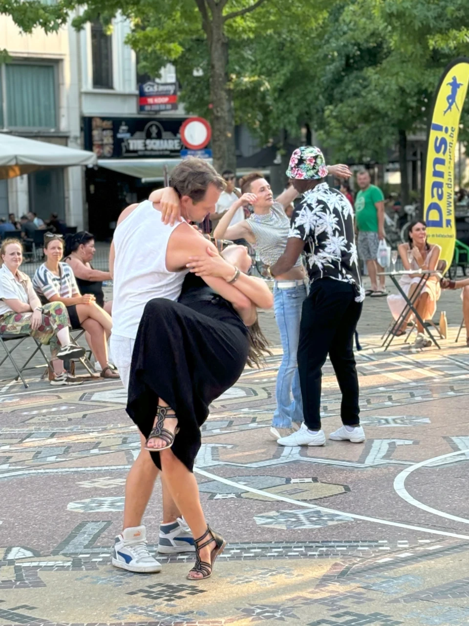 Zomers feestje op het plein #2